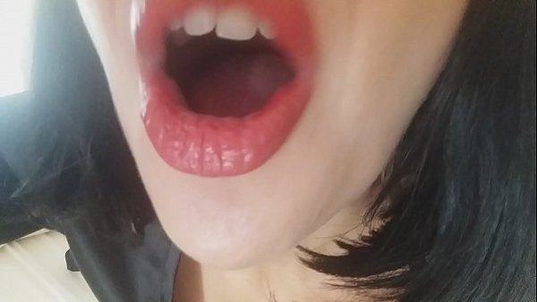 Жаным, сенің өгей анаң сені бүгін мектепке жібермейді... сен маған өте керексің...