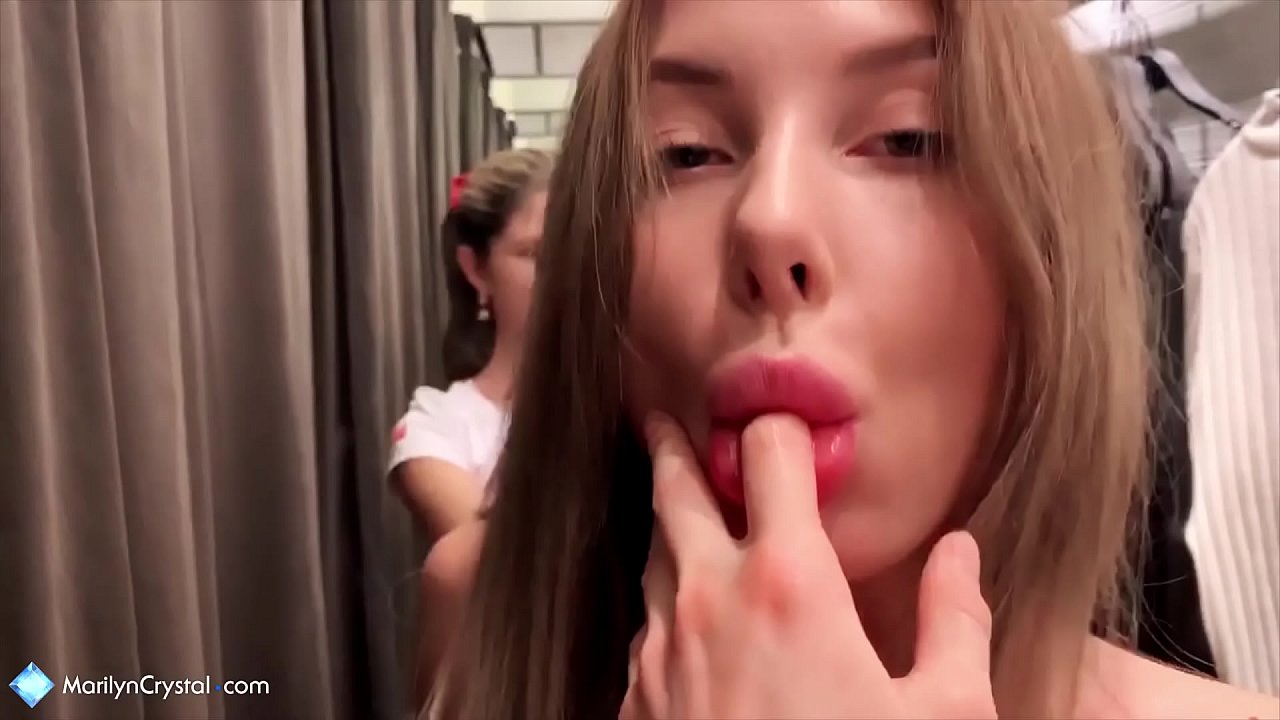 Лесбиянкалар киска дүкенін мастурбациялайды және жалайды - Джин Герсон Кристал Мэрилин